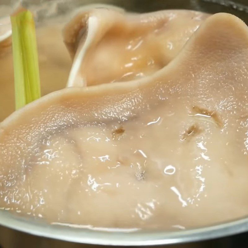 Step 2 Boiled Pig Ears Crispy Pig Ears