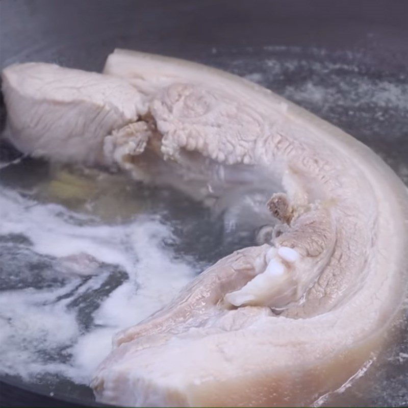 Step 3 Boil the meat Fried pork belly with fish sauce