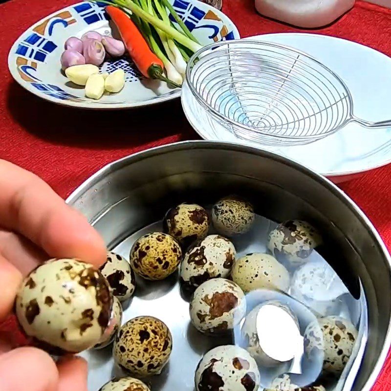 Step 2 Boil and peel quail eggs Quail eggs with chicken thigh mushrooms