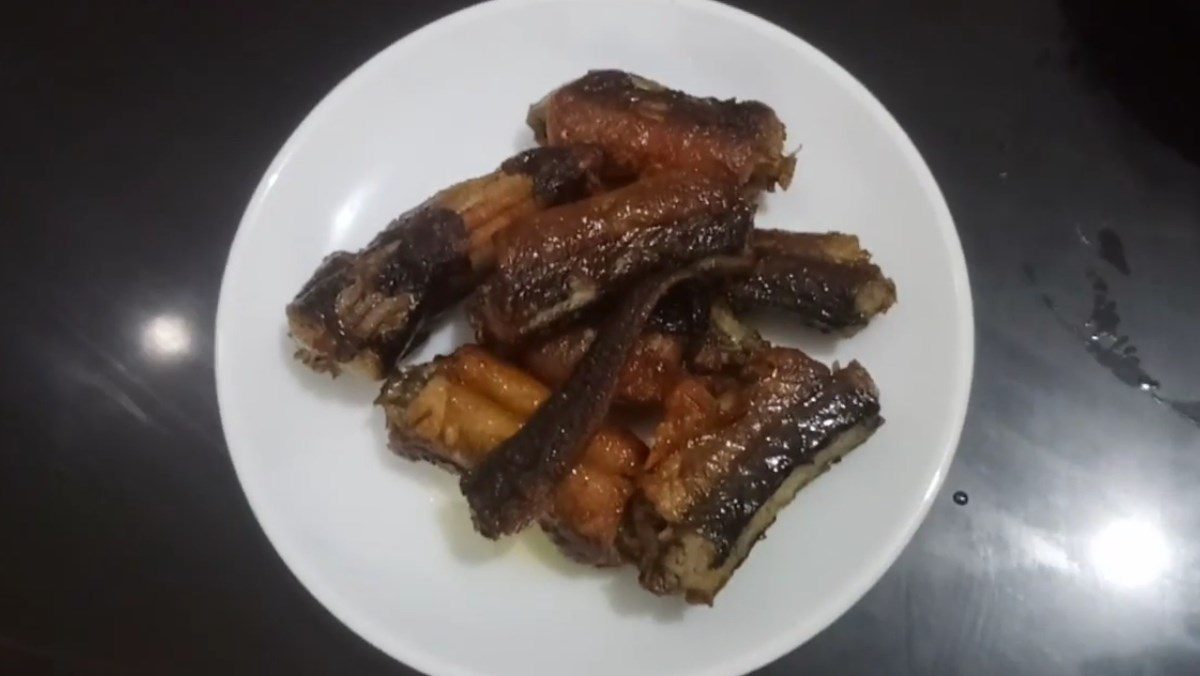 Crispy Fried Eel with Fish Sauce