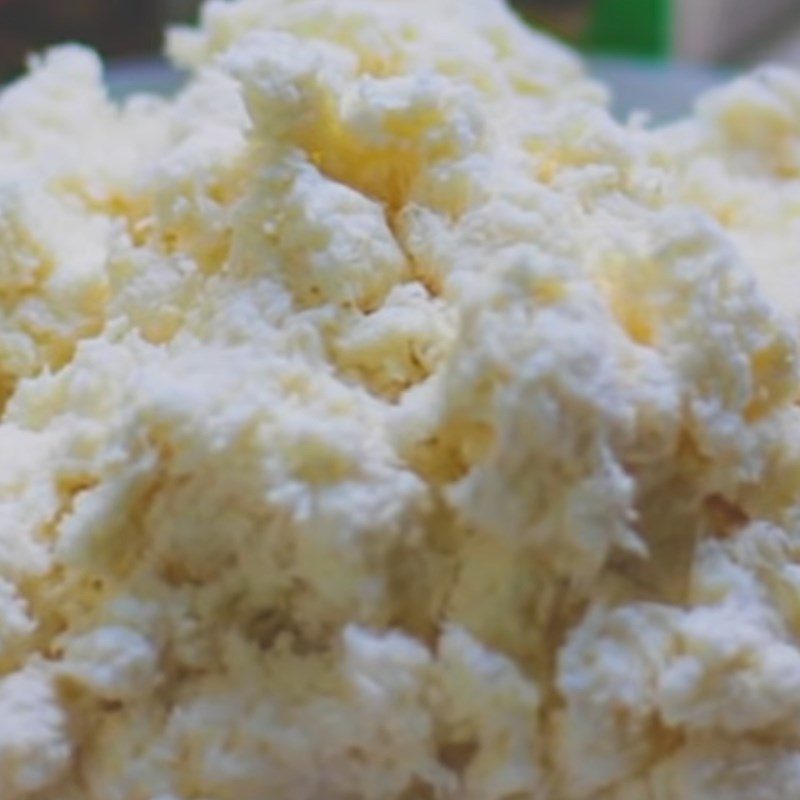 Step 1 Grate and Squeeze Cassava Baked Cassava Cake with Durian