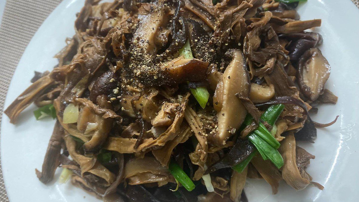 Vegetarian stir-fried dried bamboo shoots