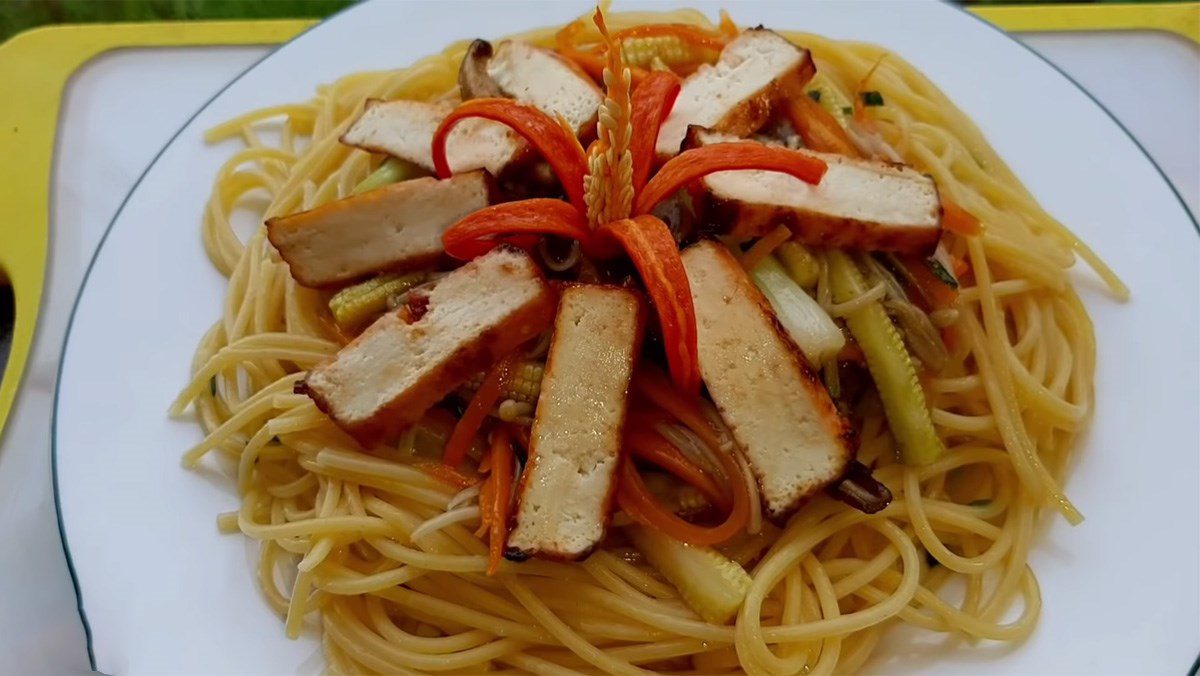 Stir-fried Vegetarian Longevity Noodles