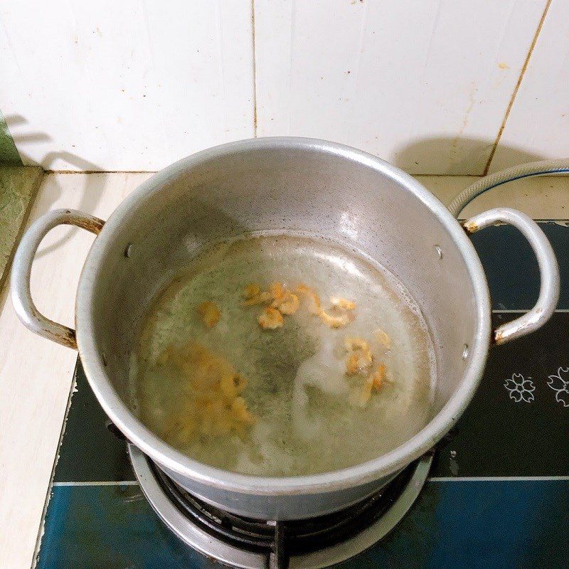 Step 2 Cook the dried shrimp cabbage soup