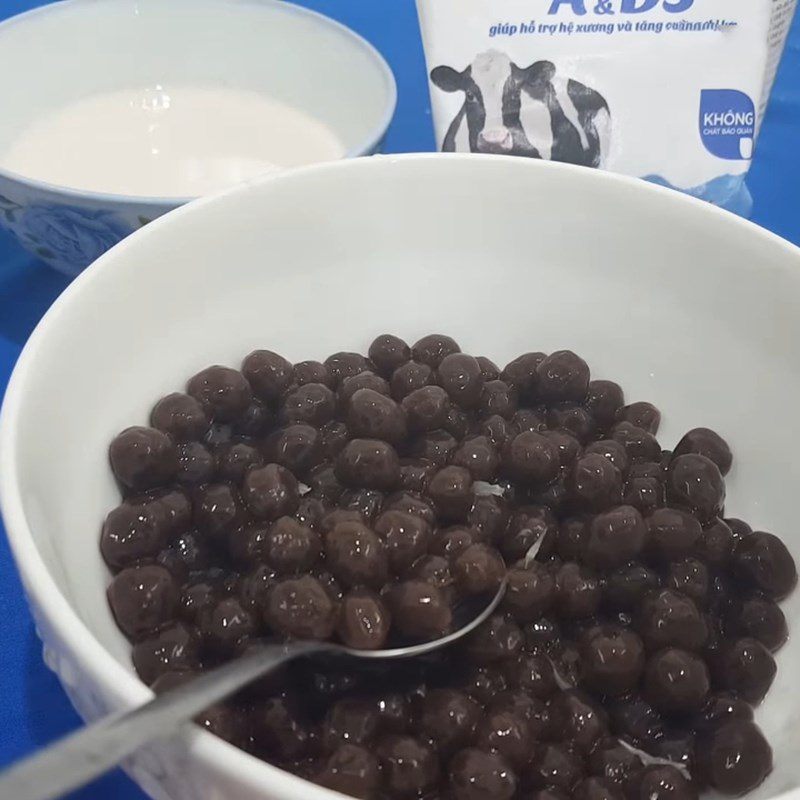 Step 2 Cook chocolate tapioca jelly for chocolate milk tea