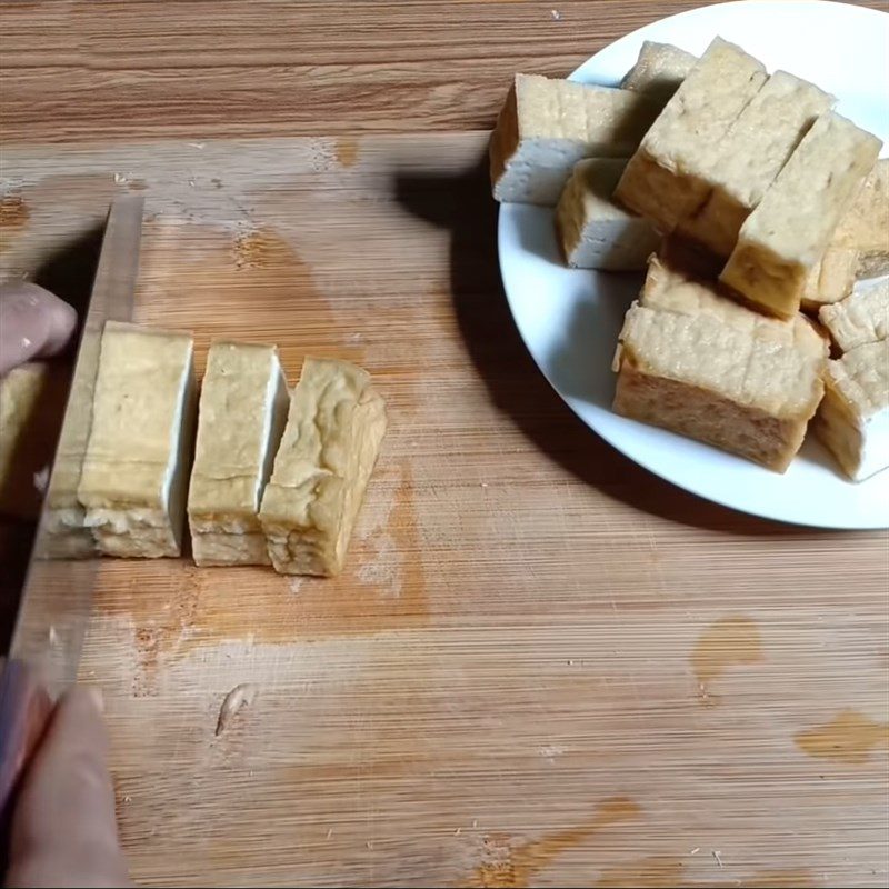 Step 1 Prepare other ingredients Straw mushrooms with tofu
