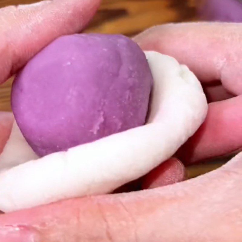 Step 3 Shaping the cakes for Taro sticky cake (Recipe shared from Tiktok Cooking with TasteVN)