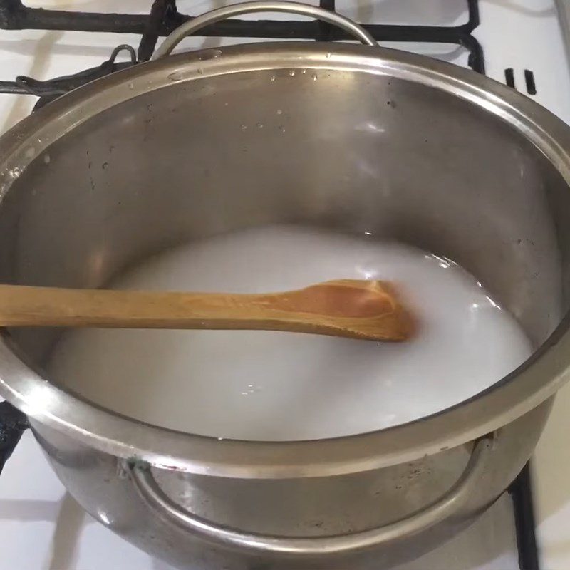 Step 1 Cook corn flour with sugar Corn Syrup