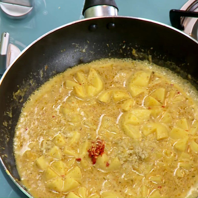 Step 3 Cooking curry Vegetarian potato curry