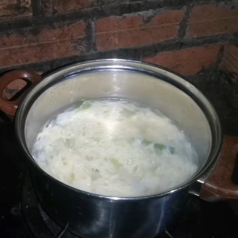 Step 2 Cook the soup for Egg Cabbage Soup