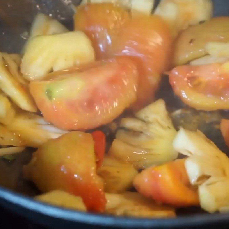 Step 4 Cook the soup Sour fish soup