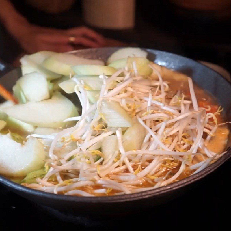 Step 4 Cooking sour fish soup