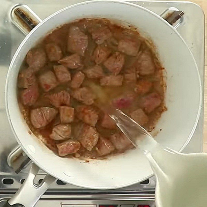 Step 4 Cooking the soup Beef and pumpkin soup