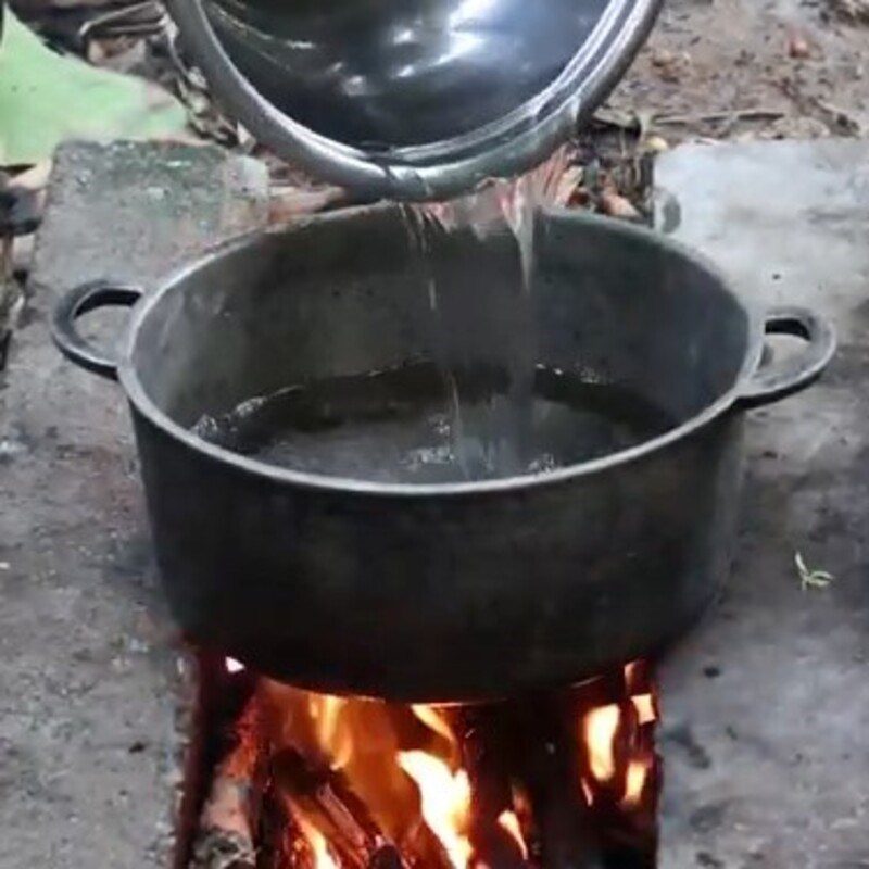 Step 2 Cook the soup for Beef and Dinh Lang Soup