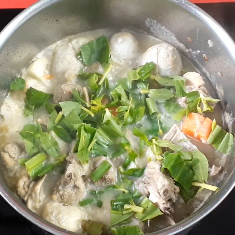 Step 3 Cook the soup Duck soup with taro