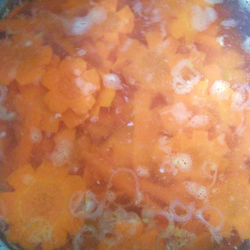 Step 2 Cooking soup Carrot minced meat soup