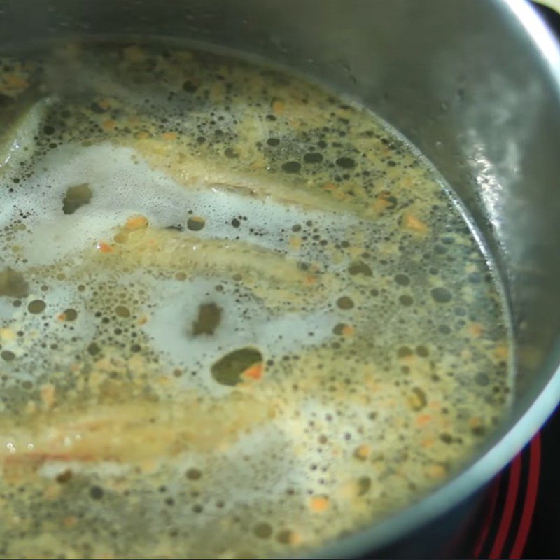 Step 4 Cooking sour soup with wild snakehead fish