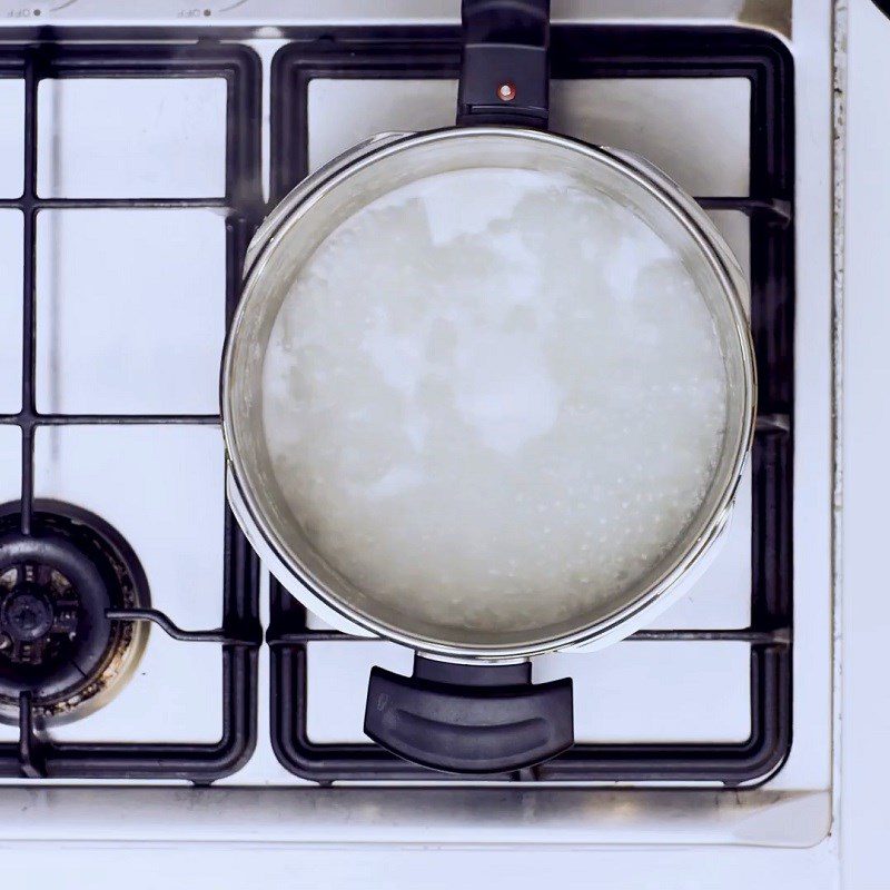 Step 5 Cooking porridge Fish porridge