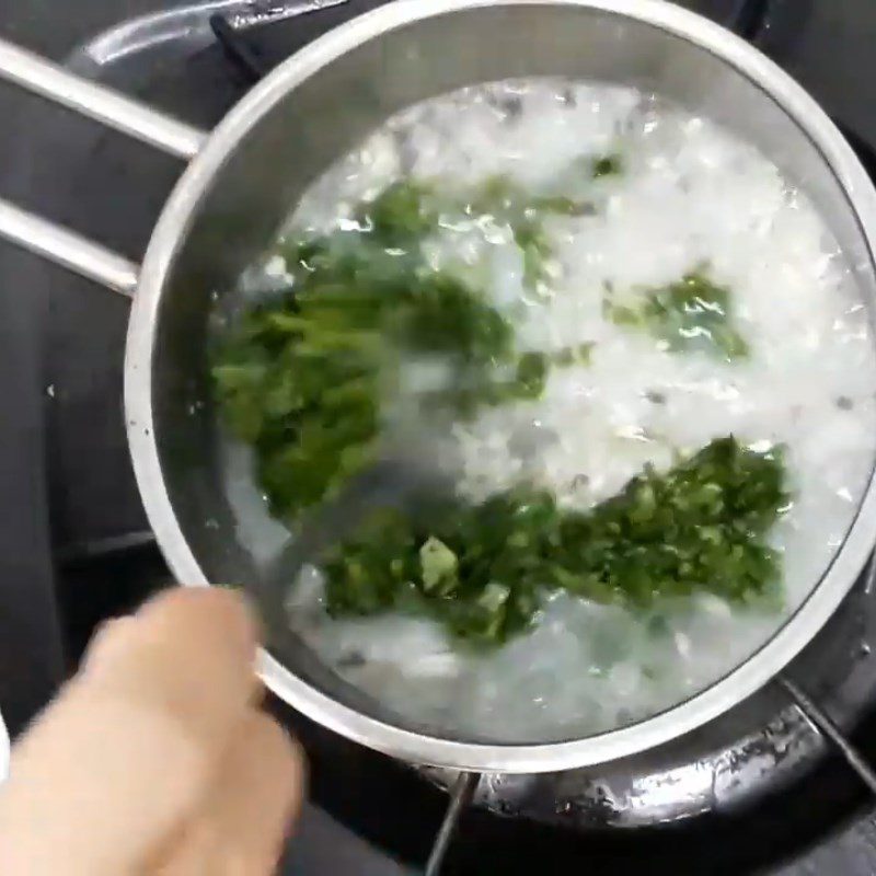 Step 3 Cook the porridge Eel porridge with spinach