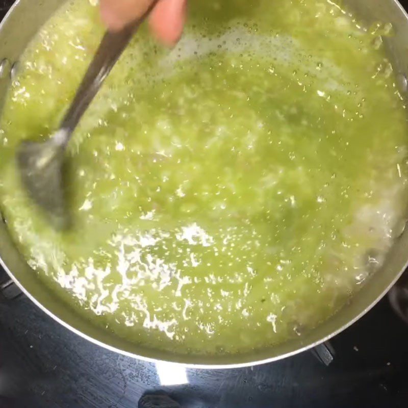 Step 3 Cook porridge Beef porridge with water spinach and carrot