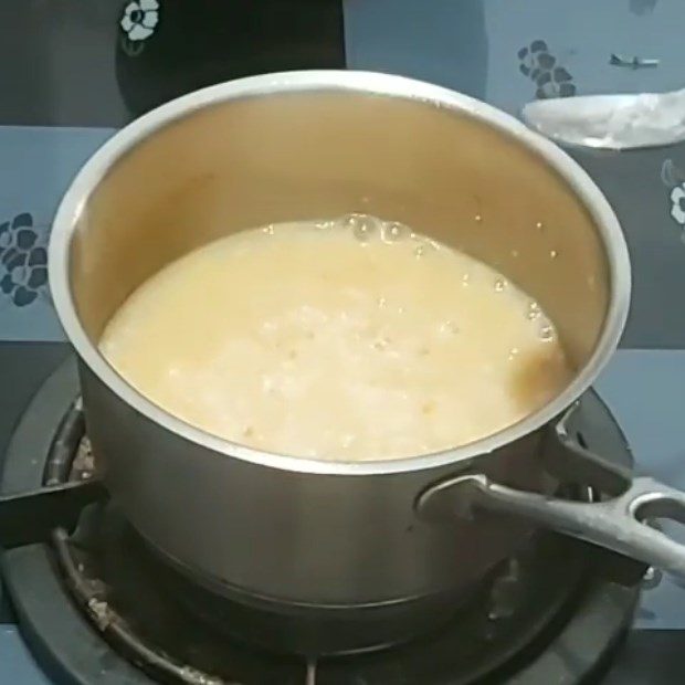 Step 3 Cooking porridge Beef and tomato porridge for baby weaning