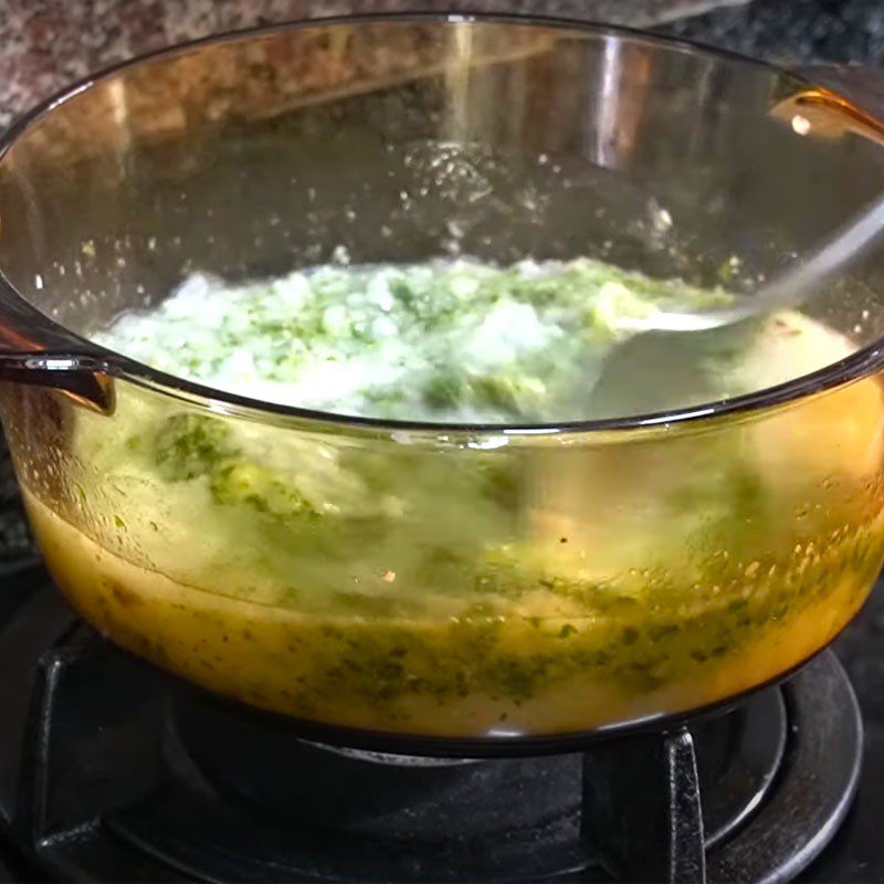 Step 4 Cooking porridge Eel porridge with amaranth