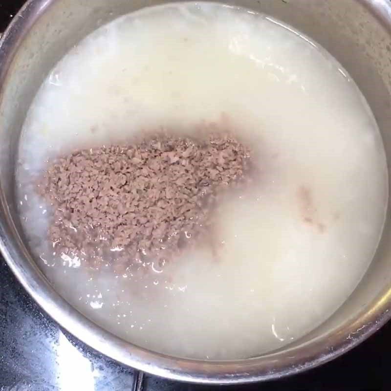 Step 4 Cook the porridge with beef and pumpkin Beef and pumpkin porridge