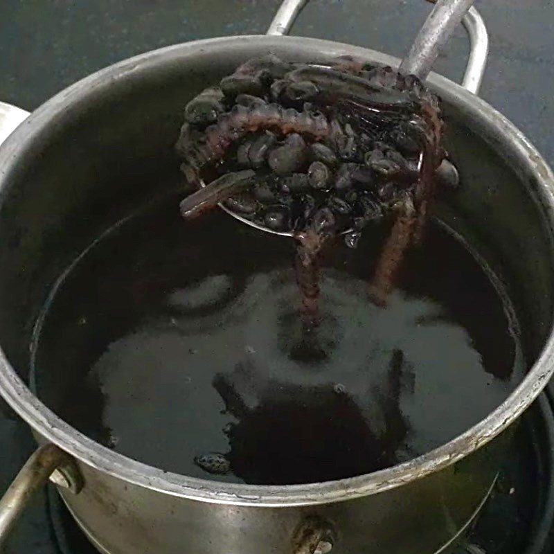 Step 4 Cooking the dessert Black bean sweet potato dessert