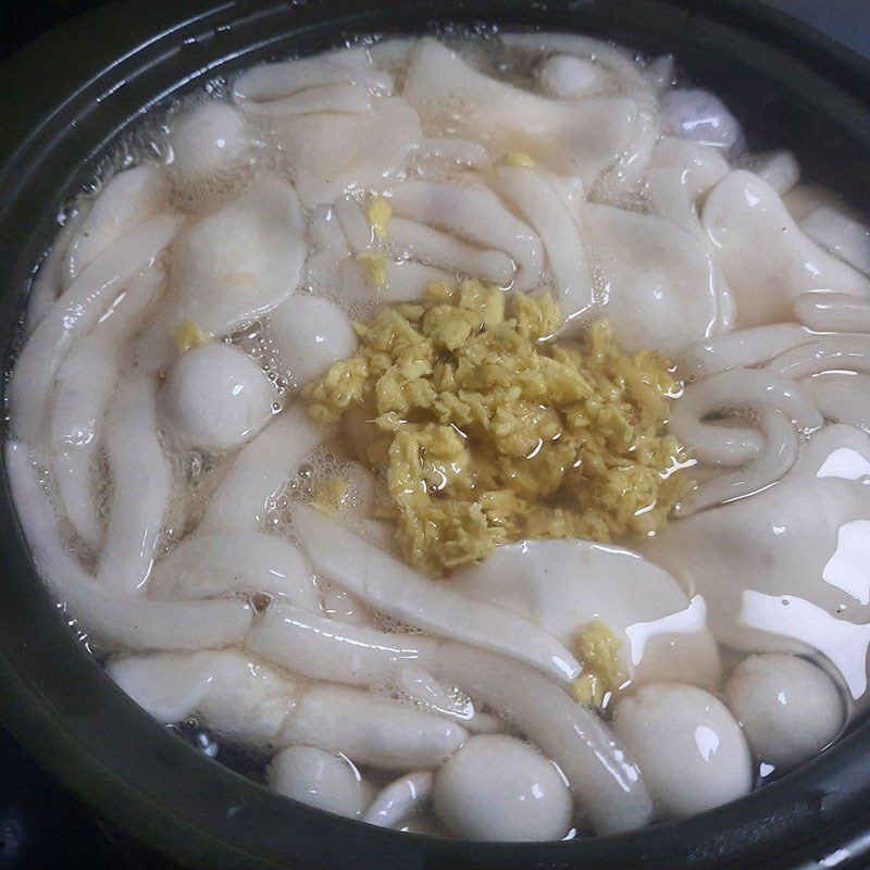 Step 3 Cooking bánh canh dessert Sweet bánh canh with mung bean filling
