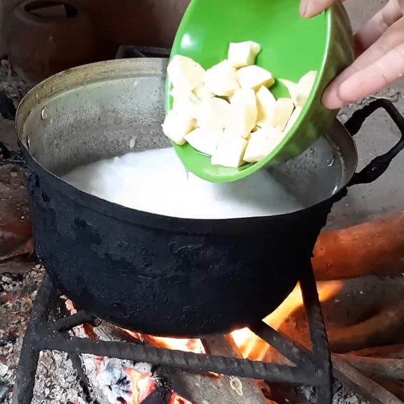 Step 3 Cook banana sweet potato dessert Banana sweet potato dessert