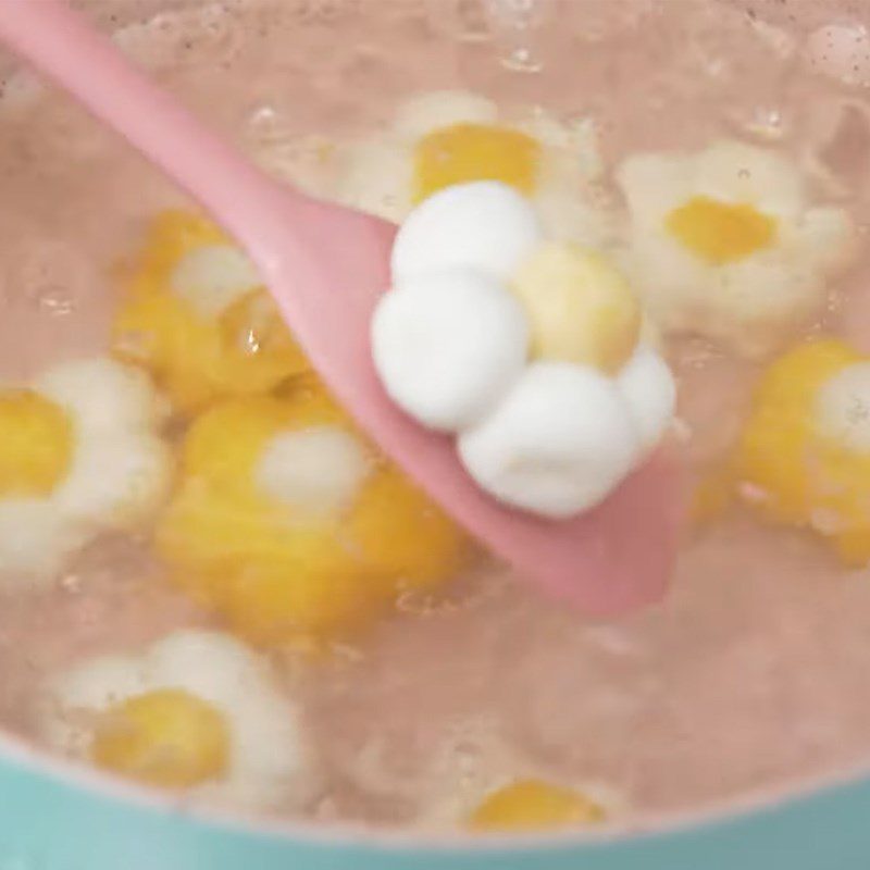 Step 4 Cooking chrysanthemum sweet soup Chrysanthemum sweet soup