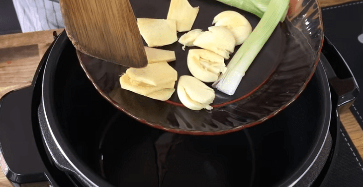 Step 2 Cook Rice Chicken Rice