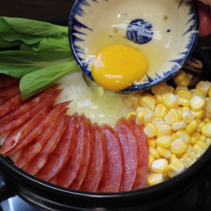 Step 4 Cooking clay pot rice