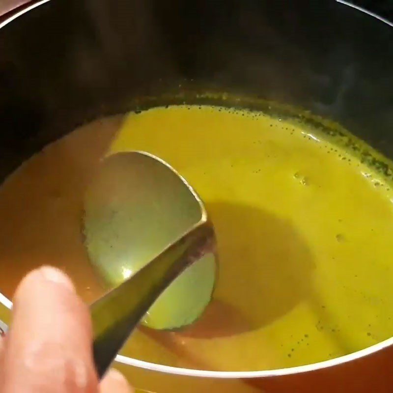 Step 1 Cook the turmeric milk and honey mixture Turmeric milk with honey