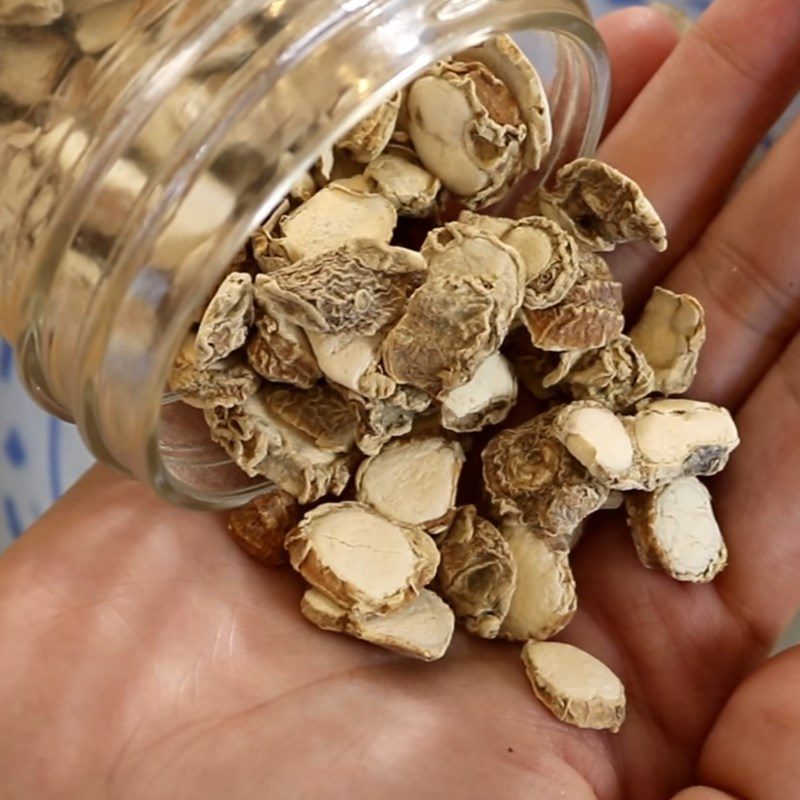 Step 2 Make herbal sauce for Chinese Skewered Hot Pot