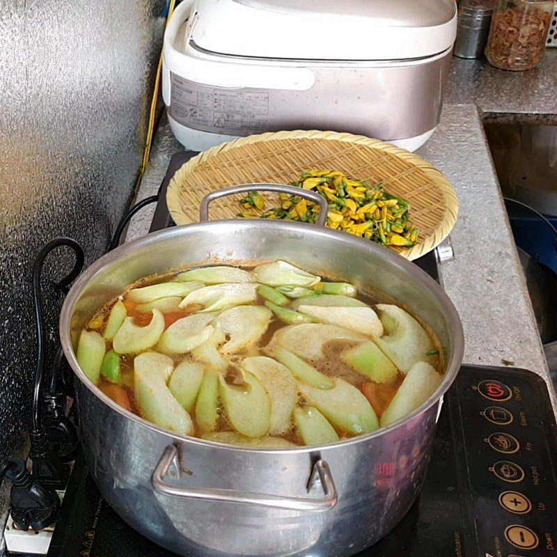 Step 4 Completion of sour soup with striped catfish