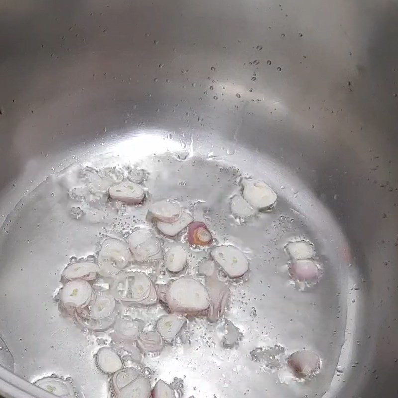 Step 4 Cook the hotpot Fish hotpot with fermented rice