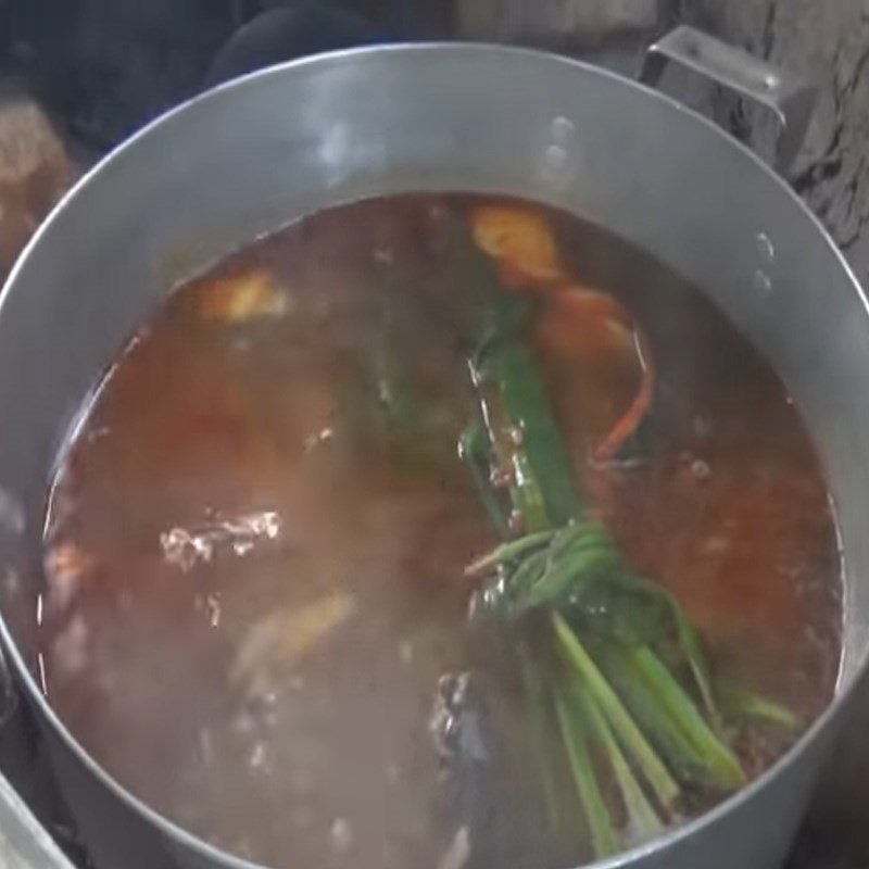 Step 4 Cooking Hot Pot Sour Spicy Eel Hot Pot