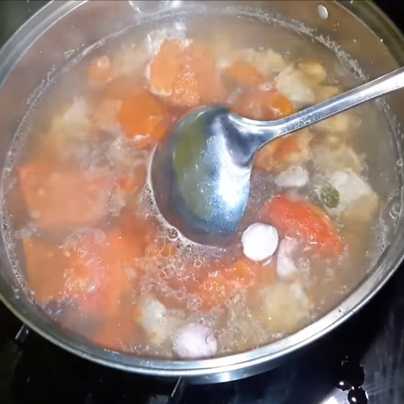 Step 5 Cook the pork intestine hot pot Pork intestine hot pot (pork offal)