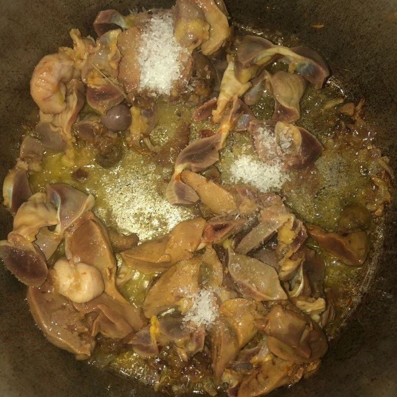 Step 3 Cooking chicken intestine noodles Chicken intestine noodles (Recipe shared by a user)