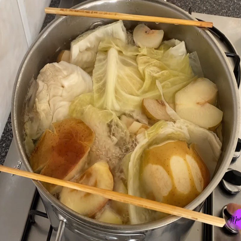 Step 2 Cooking the broth Hainanese chicken rice vegetarian