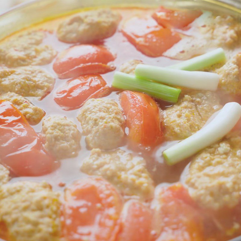 Step 6 Cooking the broth for crab noodle soup without crab