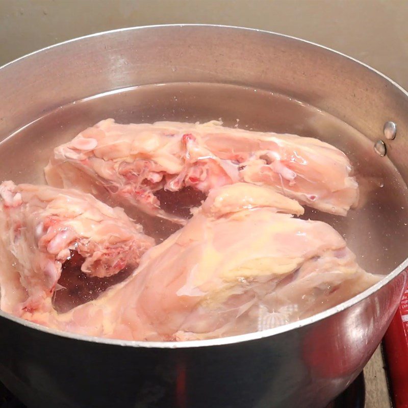 Step 3 Making the broth for shredded chicken soup
