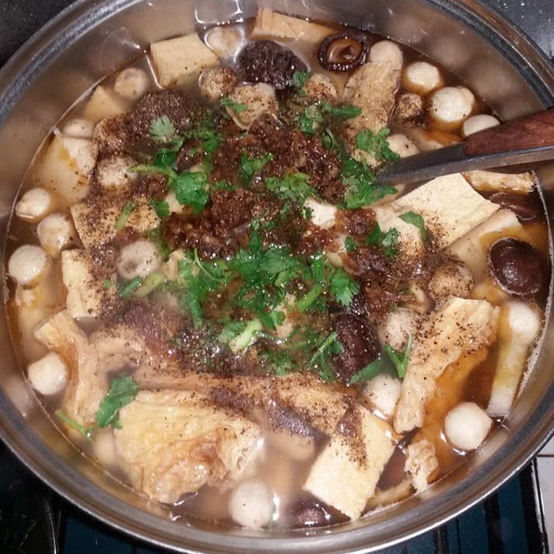 Step 2 Cook the broth for vegetarian mushroom bánh canh