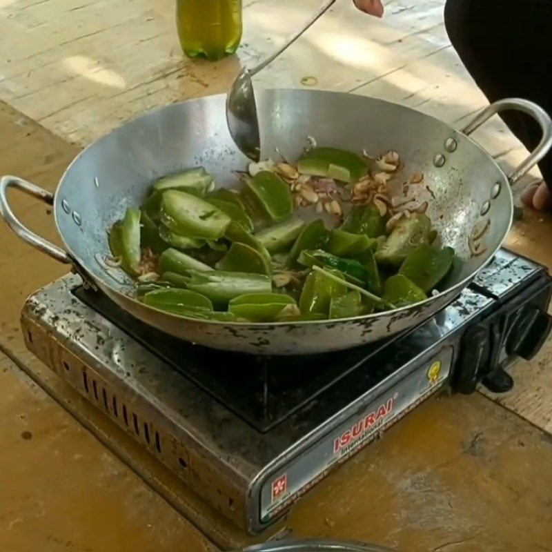 Step 3 Cook the hotpot broth Fish egg hotpot