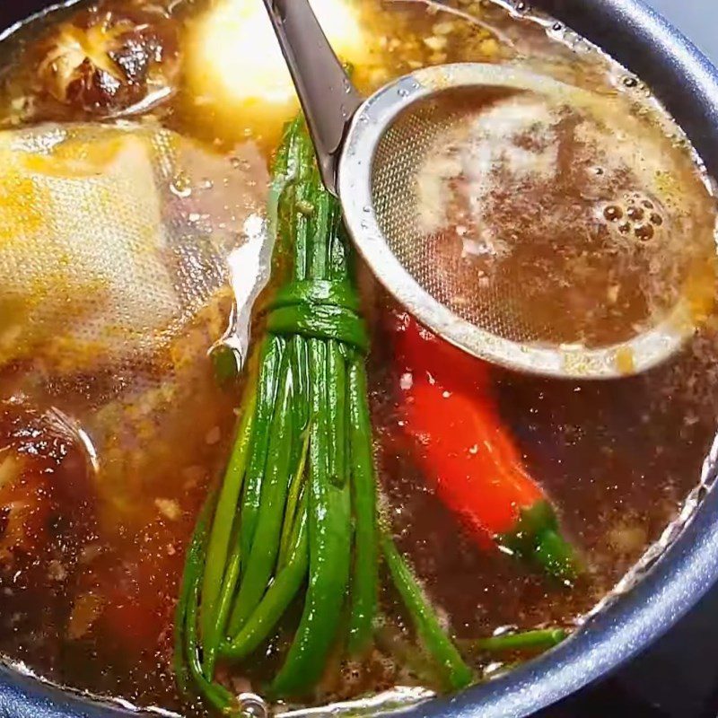 Step 3 Cook the broth Beef noodle with vegetables