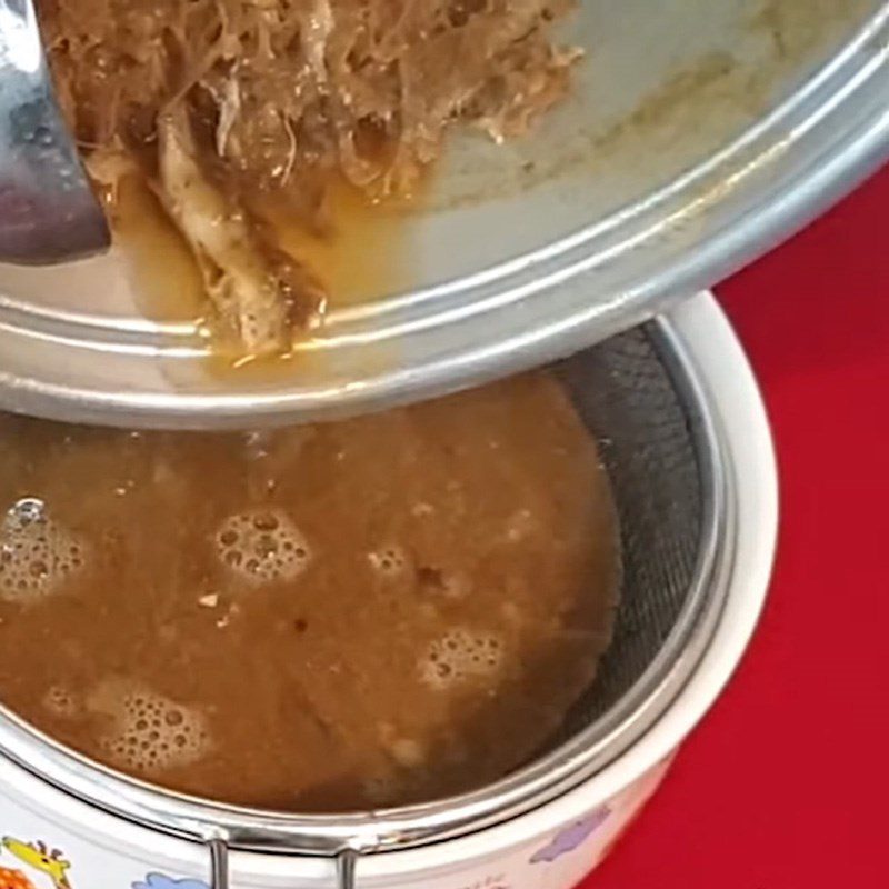 Step 4 Cook the hotpot broth Snakehead fish hotpot