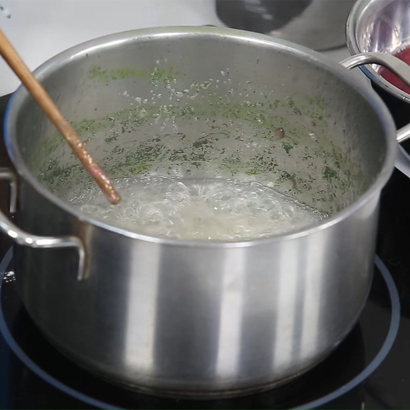 Step 2 Cook the coconut jelly for the coconut jelly dessert