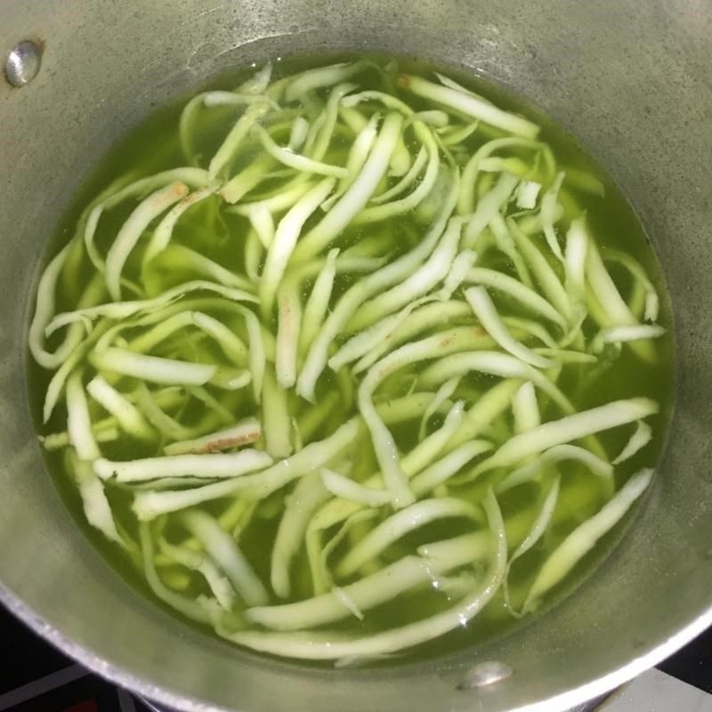 Step 2 Cook the coconut pandan jelly