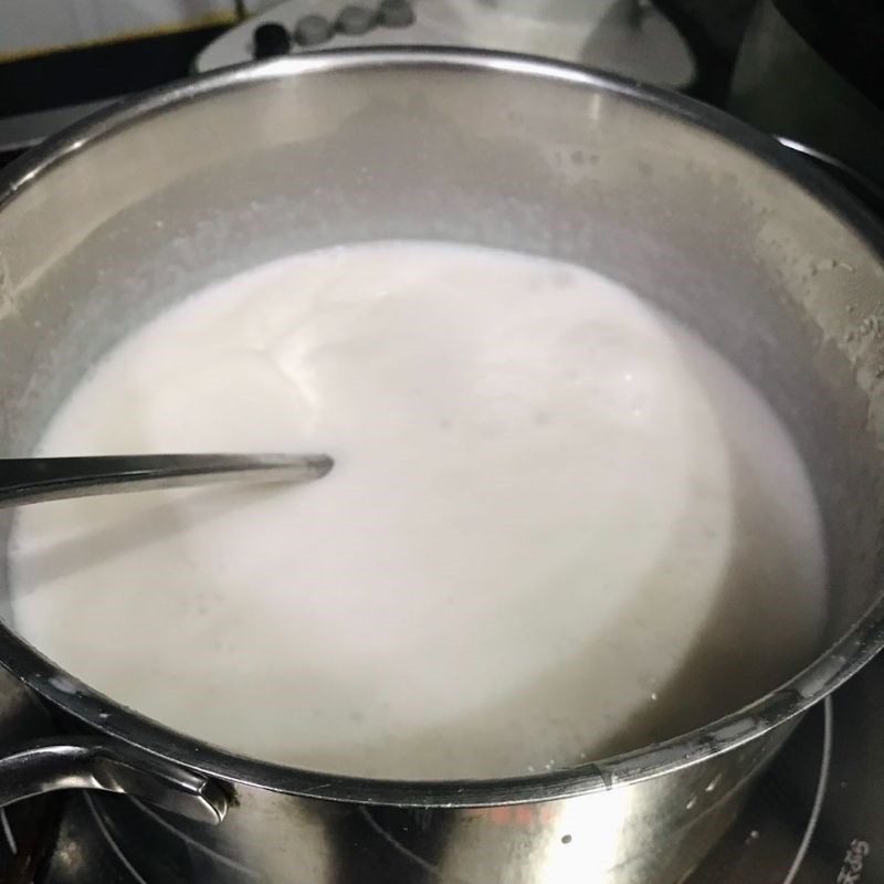 Step 3 Cooking coconut milk jelly Jelly with pandan leaves and coconut milk (recipe shared by user)